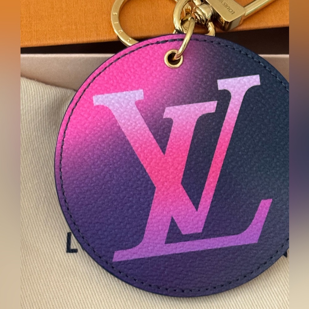 Louis Vuitton Bag Charm Key Holder M00665, Midnight Fuschia - Picture 2 of 13